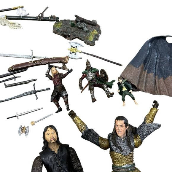 Lord of The Rings Action Figures Lot Of 15 Weapons  LOTR Marvel 2002 Horses - Picture 8 of 16